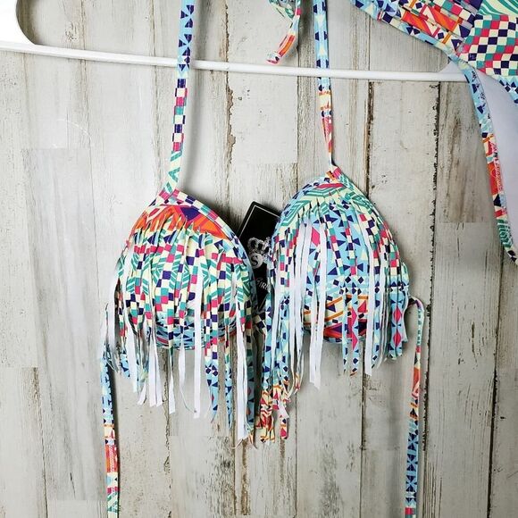 A Chic Girl Fringed Geometric Bikini Size Small - Picture 9 of 10